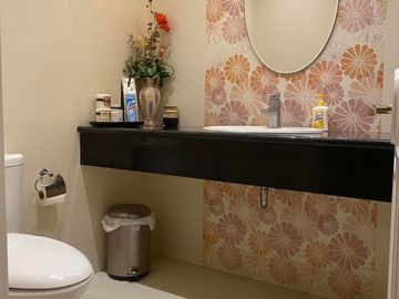 FOR SALE CLASSIC FURNISHED CORNER HOUSE WITH SWIMMING POOL IN ANGELES CITY PAMPANGA
