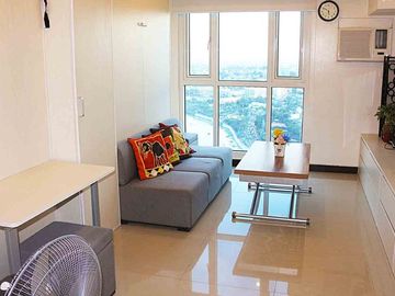 AXIS34XTA: For Sale Fully Furnished 1BR unit no Balcony in Axis Residences Mandaluyong