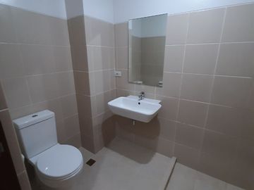RENT TO OWN Condo makati ayala avenue