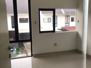 Rumah 2 Lantai Baru Renovasi Di Vida Bekasi Cluster Botanica