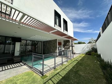 Casa en coto en Zona Real, Zapopan