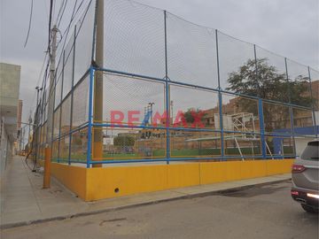 Vendo Casa De Dos Pisos Con Cochera Urb. Remigio Silva.( C.DELGADO)