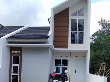 Rumah Syariah One Gate System Dekat Masjid Jami' di Karangnanas