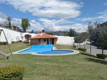 VENDO HERMOSA CASA EN TUMBACO