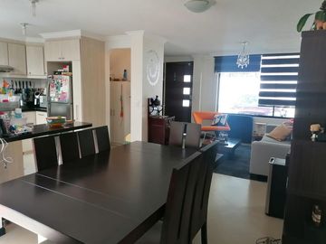 VENDO HERMOSA CASA EN TUMBACO