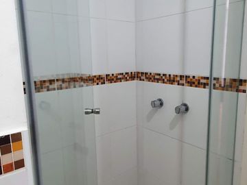VENDO DEPARTAMENTO EN CONDOM LAS CUMBRES de LA MOLINA - Cerca a USIL. IBM , Colegio Raimondi