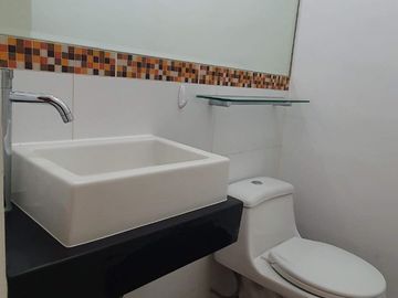 VENDO DEPARTAMENTO EN CONDOM LAS CUMBRES de LA MOLINA - Cerca a USIL. IBM , Colegio Raimondi