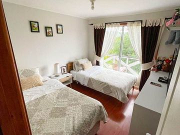 🏡León Propiedades vende hermosa casa en condominio en sector lo Aguila, Curacaví🏡