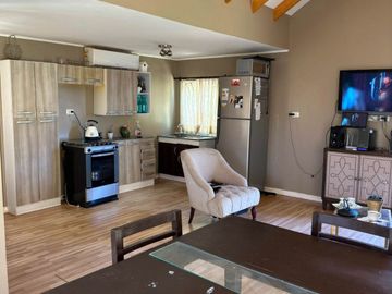 🏡León Propiedades vende hermosa casa en condominio en sector lo Aguila, Curacaví🏡