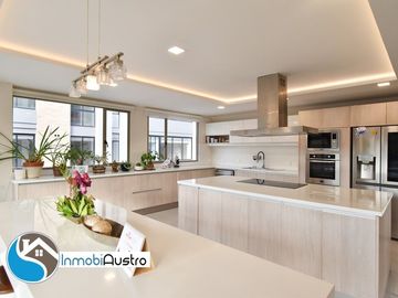 Venta de Departamento con Acabados de Lujo Av. Ordoñez Lasso
