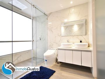 Venta de Departamento con Acabados de Lujo Av. Ordoñez Lasso