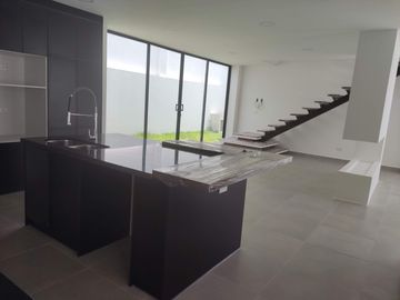 CASAS SECTOR CUMBAYA ALTURA RANCHO SAN FRANCISCO