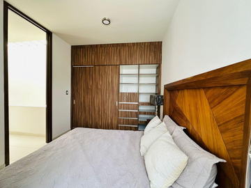 Casa en Venta, Fracc. Distrito Las Flores, Uriangato, Gto.