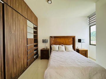 Casa en Venta, Fracc. Distrito Las Flores, Uriangato, Gto.