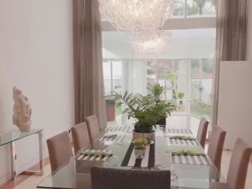 VENTA CASA EN LA ESTANCIA EN LA MOLINA MODERNA FUNCIONAL
