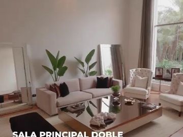 VENTA CASA EN LA ESTANCIA EN LA MOLINA MODERNA FUNCIONAL