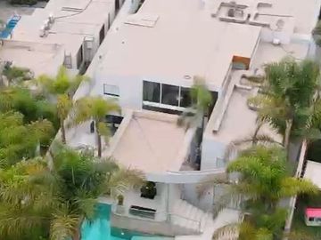 VENTA CASA EN LA ESTANCIA EN LA MOLINA MODERNA FUNCIONAL
