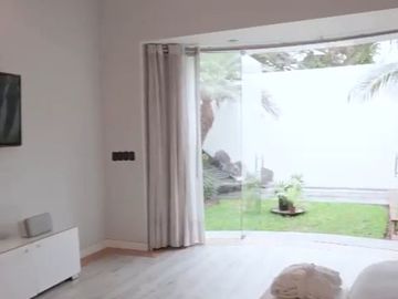 VENTA CASA EN LA ESTANCIA EN LA MOLINA MODERNA FUNCIONAL