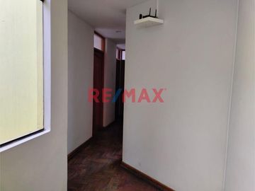 Vendo Dpto. Frente A Parque 3Er Piso San Andrés 5Ta Etapa 114.16M² + Estacionamiento ID 1077723