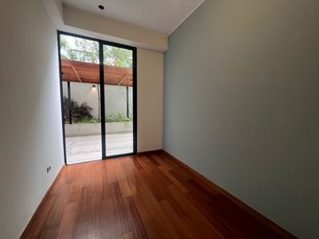 Departamento en venta, primer piso, con 2 terrazas  para estrenar en calle Chiclayo, Miraflores.