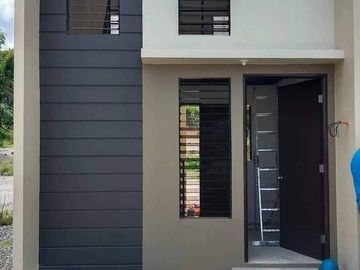 Loft townhouse for sale in Sta Isabel Carcar City