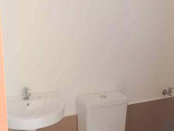 Loft townhouse for sale in Sta Isabel Carcar City