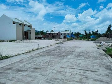 Loft townhouse for sale in Sta Isabel Carcar City