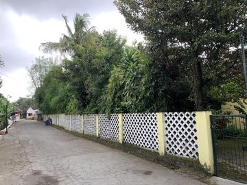 TURUN HARGA!! Rumah berhalaman luas area Wirokerten jln Imogiri Timur