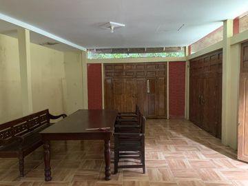 TURUN HARGA!! Rumah berhalaman luas area Wirokerten jln Imogiri Timur