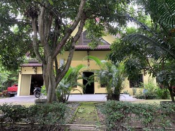 TURUN HARGA!! Rumah berhalaman luas area Wirokerten jln Imogiri Timur