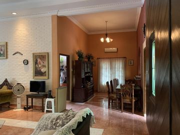 TURUN HARGA!! Rumah berhalaman luas area Wirokerten jln Imogiri Timur