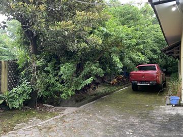 TURUN HARGA!! Rumah berhalaman luas area Wirokerten jln Imogiri Timur