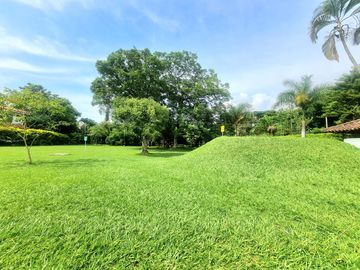 SE VENDE CASA DE 2 NIVELES, EN CALI, COLOMBIA, ZONA SUR, SECTOR PANCE.