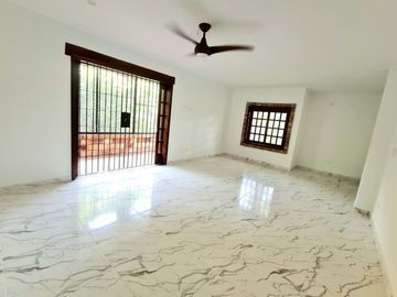 SE VENDE CASA DE 2 NIVELES, EN CALI, COLOMBIA, ZONA SUR, SECTOR PANCE.