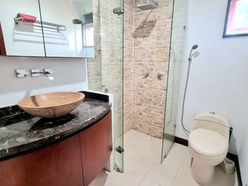 SE VENDE CASA DE 2 NIVELES, EN CALI, COLOMBIA, ZONA SUR, SECTOR PANCE.