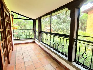SE VENDE CASA DE 2 NIVELES, EN CALI, COLOMBIA, ZONA SUR, SECTOR PANCE.