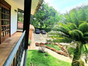 SE VENDE CASA DE 2 NIVELES, EN CALI, COLOMBIA, ZONA SUR, SECTOR PANCE.