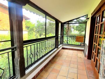 SE VENDE CASA DE 2 NIVELES, EN CALI, COLOMBIA, ZONA SUR, SECTOR PANCE.