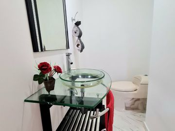 SE VENDE CASA DE 2 NIVELES, EN CALI, COLOMBIA, ZONA SUR, SECTOR PANCE.