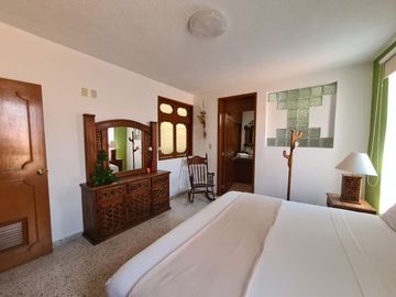 VENTA DE EDIFICIO EN EL CENTRO HISTÓRICO DE QUERÉTARO