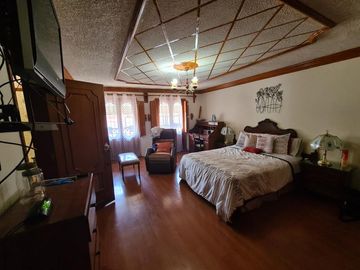 VENTA DE EDIFICIO EN EL CENTRO HISTÓRICO DE QUERÉTARO
