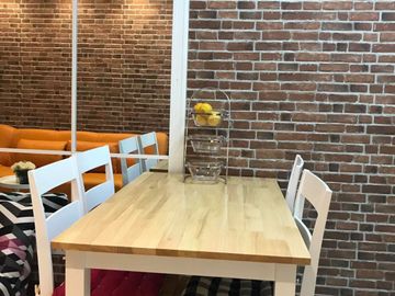 1 BEDROOM End Unit with Balcony (facing garden)