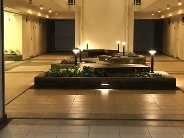 1 BEDROOM End Unit with Balcony (facing garden)