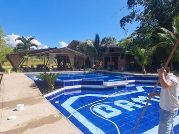 Precio de Remate Complejo Turístico - Hostería Cotundo Archidona - Oriente Ecuador . C: 968 M², T: 15.000 M². $ 179.000