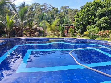 Precio de Remate Complejo Turístico - Hostería Cotundo Archidona - Oriente Ecuador . C: 968 M², T: 15.000 M². $ 179.000