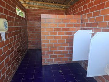 Precio de Remate Complejo Turístico - Hostería Cotundo Archidona - Oriente Ecuador . C: 968 M², T: 15.000 M². $ 179.000