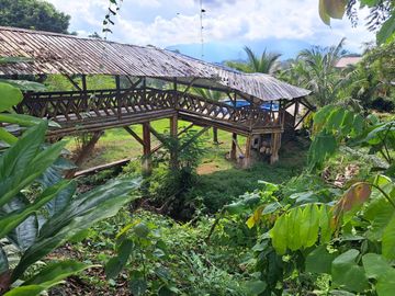Precio de Remate Complejo Turístico - Hostería Cotundo Archidona - Oriente Ecuador . C: 968 M², T: 15.000 M². $ 179.000