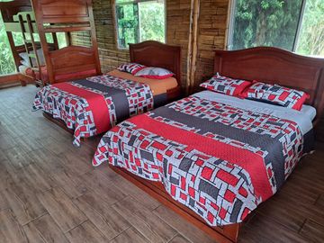 Precio de Remate Complejo Turístico - Hostería Cotundo Archidona - Oriente Ecuador . C: 968 M², T: 15.000 M². $ 179.000