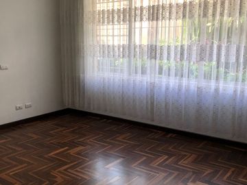 Se vende a muy buen precio casa en Chacarilla!!!