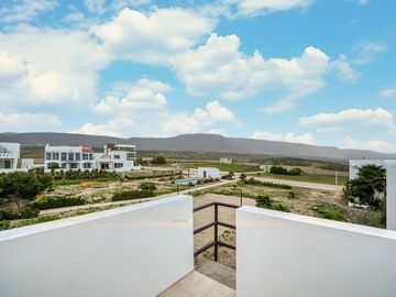 Casa nueva en Villas Punta Piedra con acceso a Playa